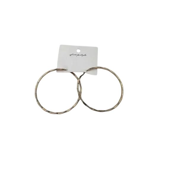 NWT $38 Free People Gold Twisted Hoop‎ Earrings Large - Picture 2 of 3